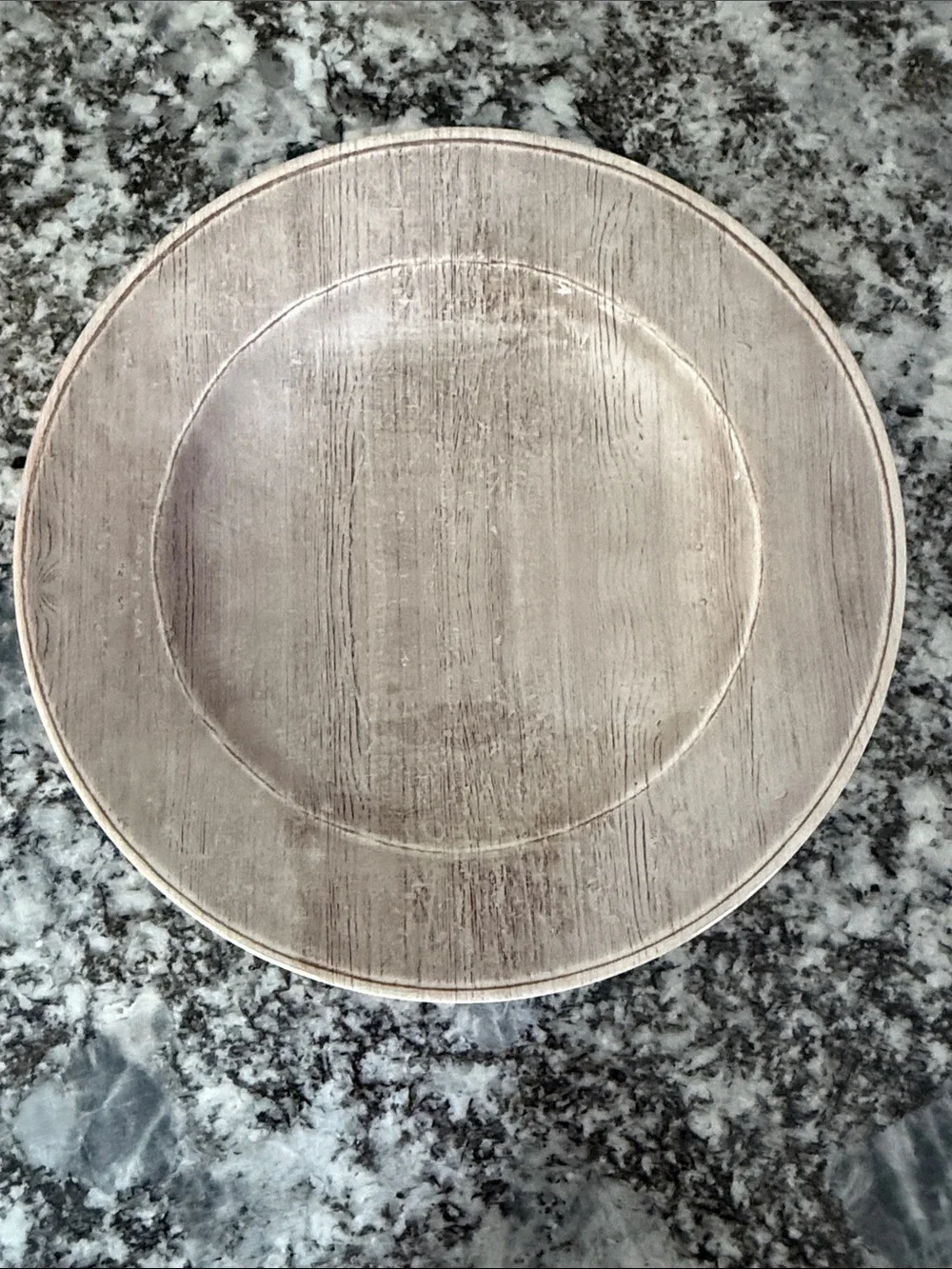 Pier 1 Melamine Set of 4 Neutral Beige Taupe Salad Plates. EUC